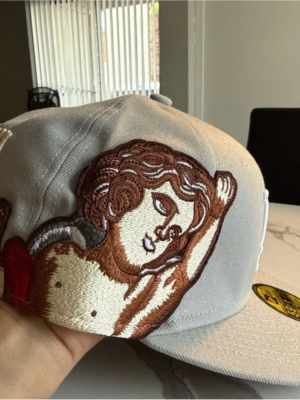 New Era Kids LA Embroidered Snapback Hat in Light Gray
